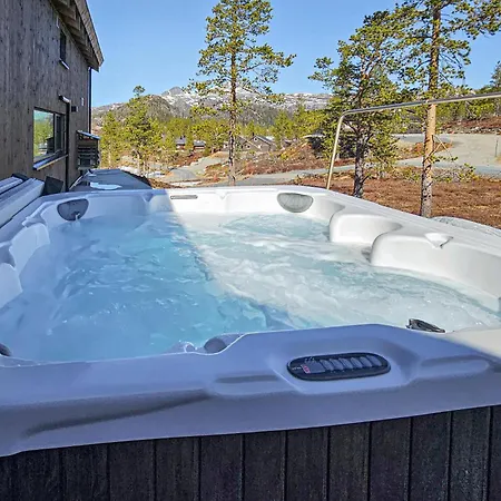 Lovely In With Jacuzzi *